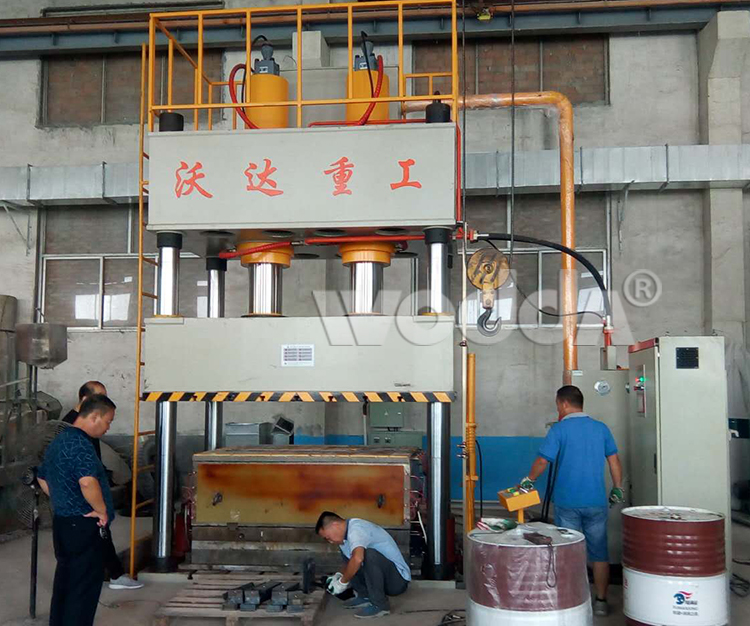 1200噸玻璃鋼化糞池液壓機 1200噸玻璃鋼化糞池液壓機