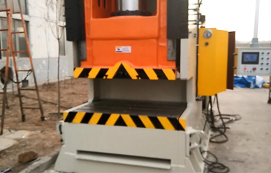 400T液壓沖(chòng)床