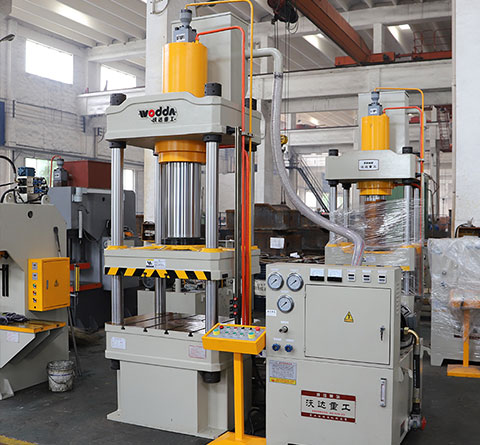 200噸熱壓成型液(yè)壓機