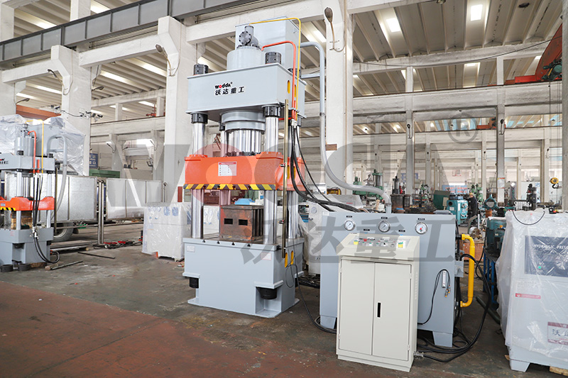 500噸三梁四柱液壓機 500噸三梁四柱液壓機