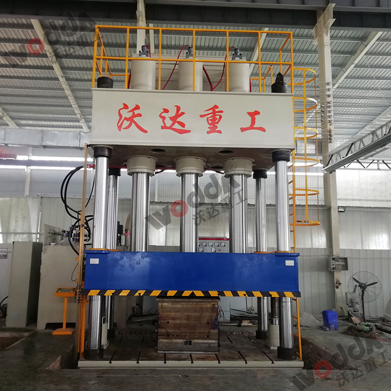 1000噸四柱液壓機 1000噸四柱液壓機