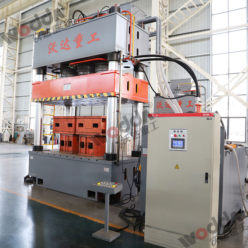 1000噸複合材料四柱液壓機 1000噸複合材料四柱液壓機