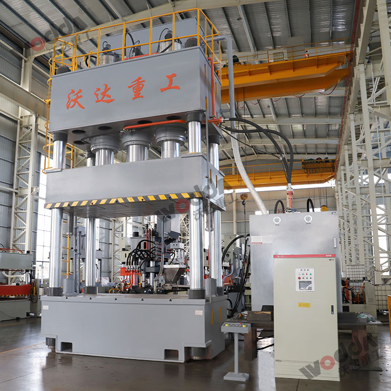 1500噸複合材料液壓機 1500噸複合材料液壓機