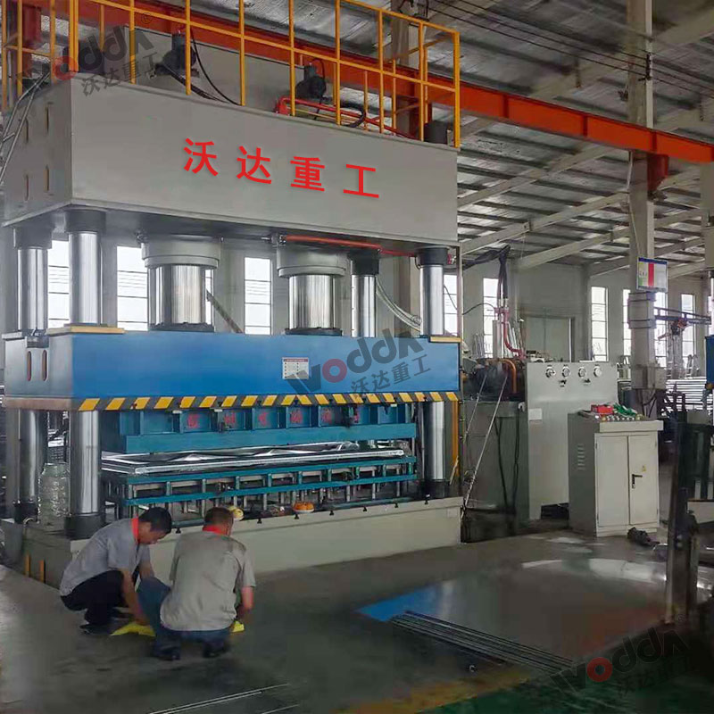 1000噸不鏽鋼門面闆壓紋成型液壓機 1000噸不鏽鋼門面闆壓紋成型液壓機