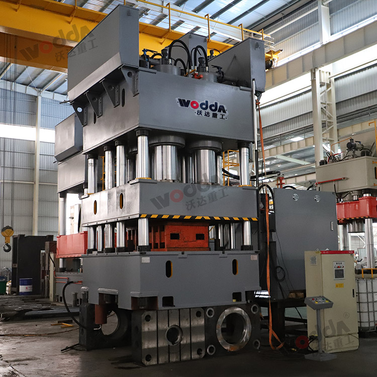 2500噸鋼木門壓花機 2500噸鋼木門壓花機