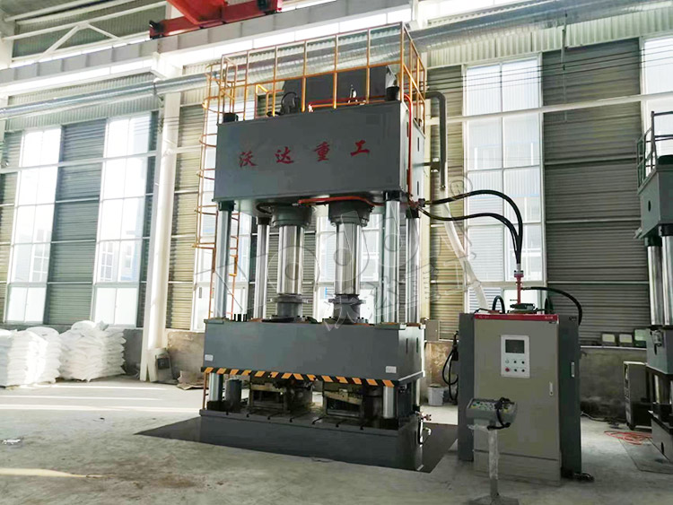 800噸雙缸四柱液壓機客戶現場 800噸雙缸四柱液壓機客戶現場