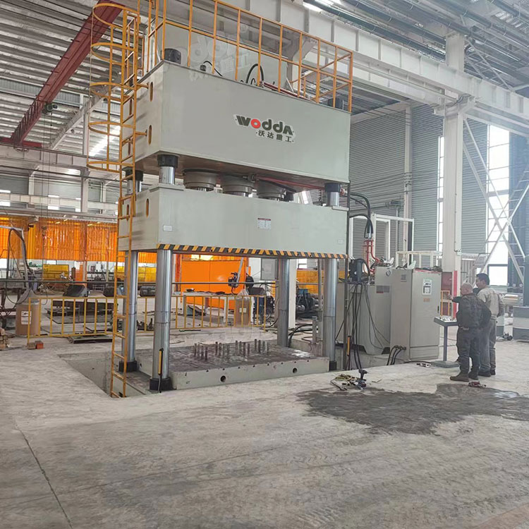 1000噸液壓機客戶現場