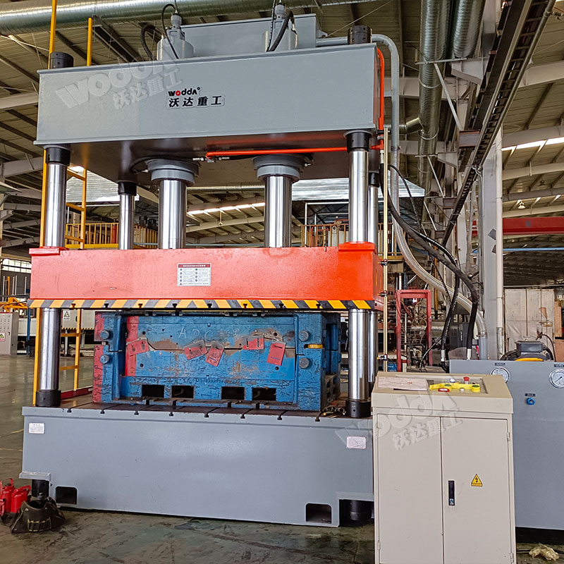 315噸汽車内飾件成型液壓機 315噸汽車内飾件成型液壓機