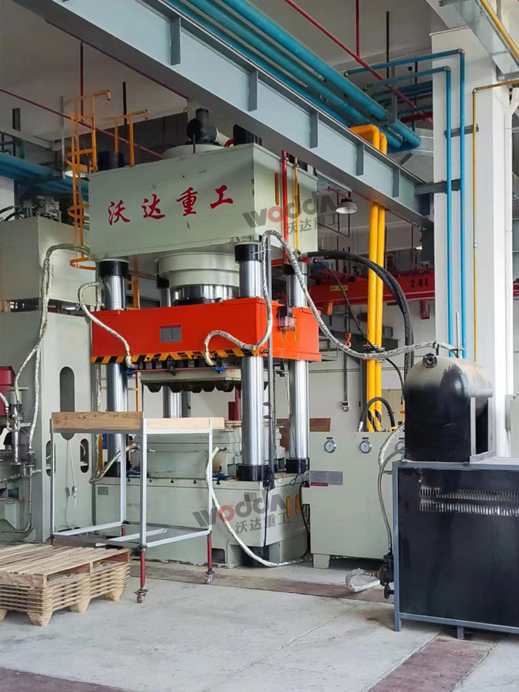 1000噸木屑托盤成型四柱液壓機