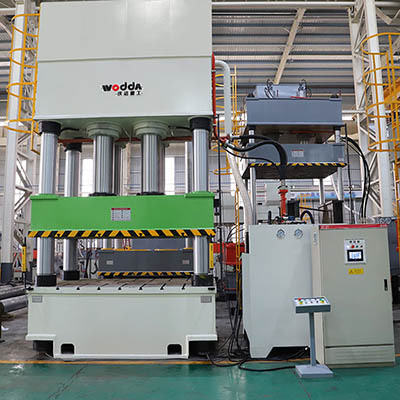 九腳塑(su)料托盤(pán)液壓機(ji)_1000噸塑料(liao)托盤模(mo)壓機