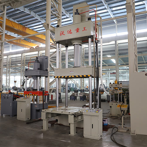 電機定子(zǐ)轉子壓裝機_200噸(dun)四柱液壓機